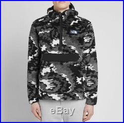 BRAND NEW The Northface Psychedelic Camo Campshire Pullover Hoodie Size L