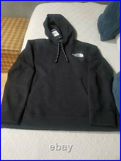 Mens the north face hoodie large