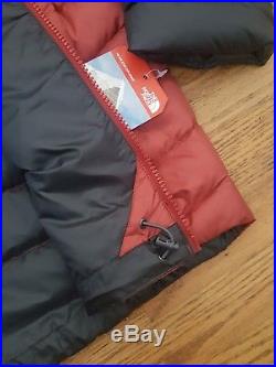 New The North Face Mens Trevail Hoodie 800 down Jacket Sequoia Red Medium nwt