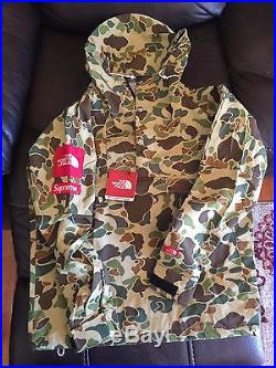 Supreme x The North Face Duck Camo Pullover Hoodie Anorak