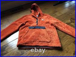 The North Face Men's Campshire Sherpa Fleece Pullover Hoodie Large Papaya Rust