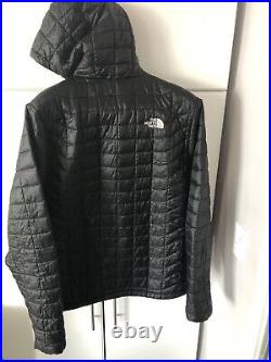 The North Face Mens Black Medium Thermoball Lighweight Quilted Hoodie Jacket