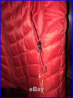 The North Face Red Thermoball Parka II Insulated Hoodie Full Zip Coat Jacket M