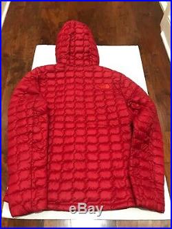 The North Face Thermoball Hoodie Red Mens Jacket, Size M
